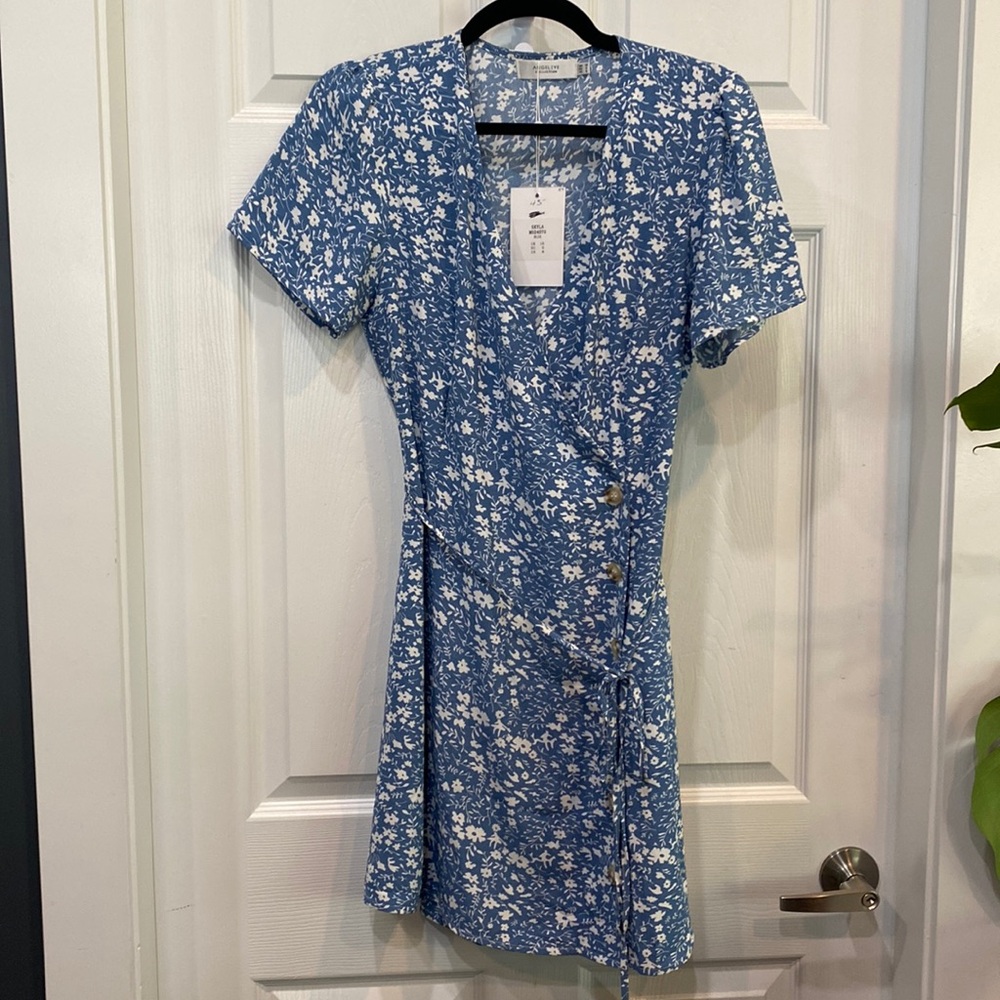 💙1. NWT Angeleye Sz. 6 - dress